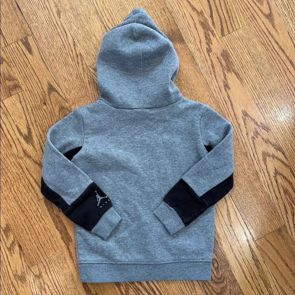 Boy’s Jordan Brand Hoodie/Sweatshirt. Size 4T. Like New Condition.